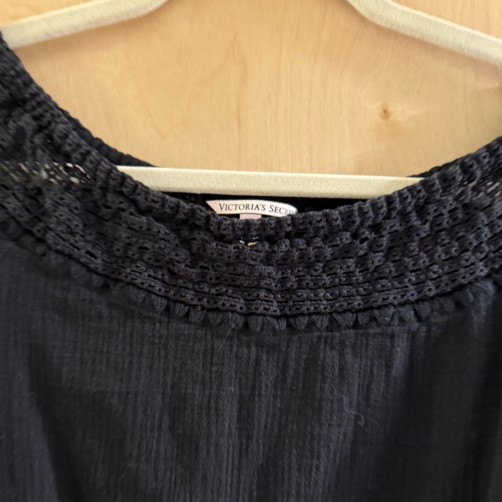 Victoria’ Secret Black Smocked Gauze Top. Eligible 3/$25 - Picture 5 of 11